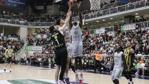 Fenerbahçe Beko'nun 21 maçlık serisi sona erdi